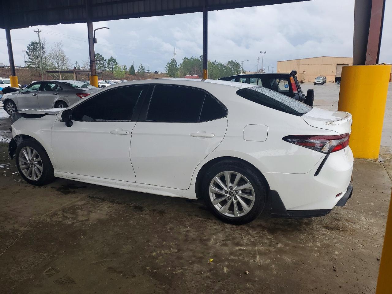 2022 TOYOTA CAMRY SE photo 4