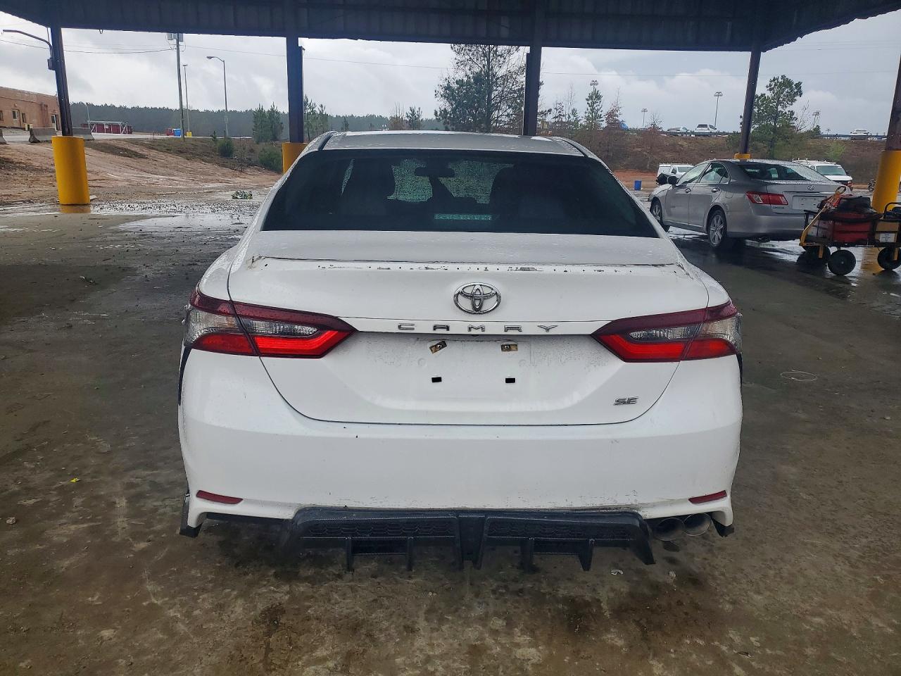 2022 TOYOTA CAMRY SE photo 16