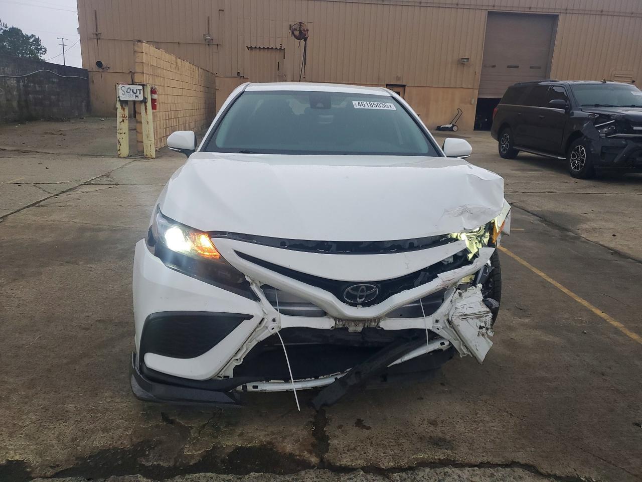 2022 TOYOTA CAMRY SE photo 13