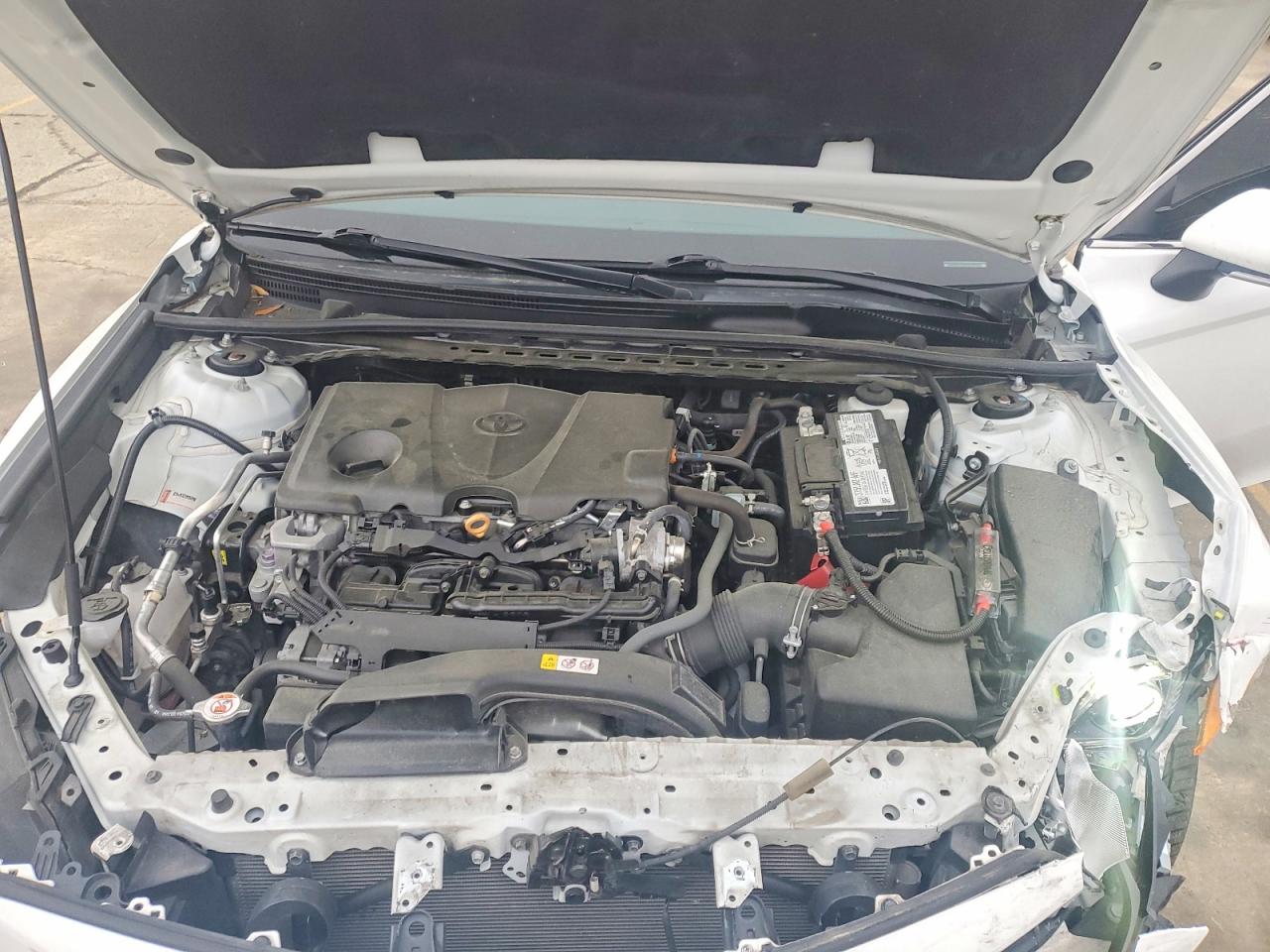 2022 TOYOTA CAMRY SE photo 31