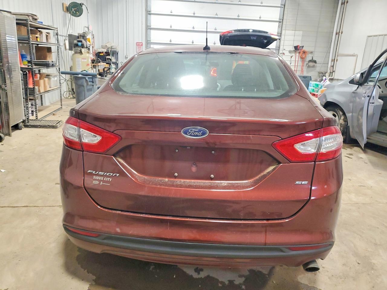 2016 FORD FUSION SE photo 16