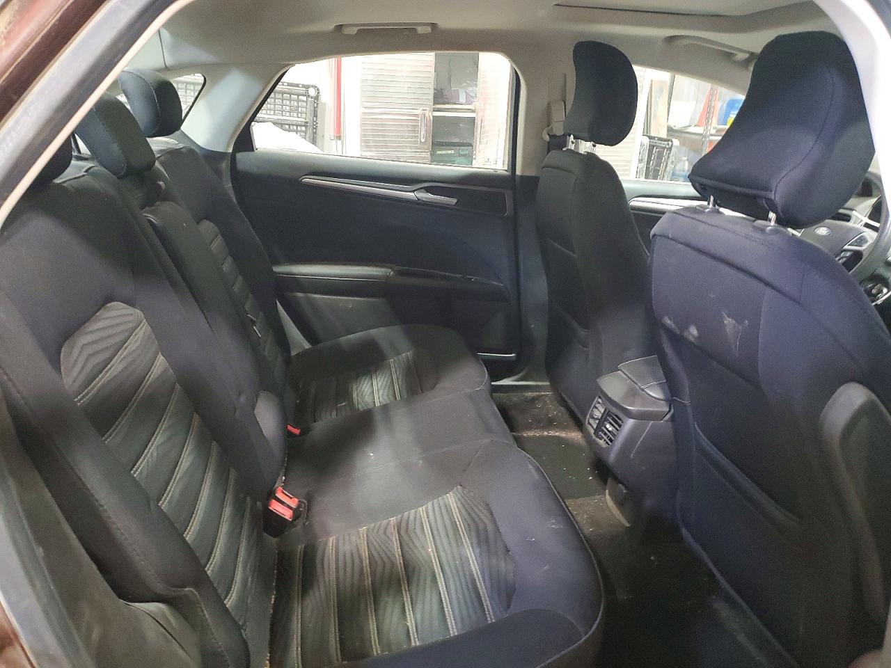 2016 FORD FUSION SE photo 28