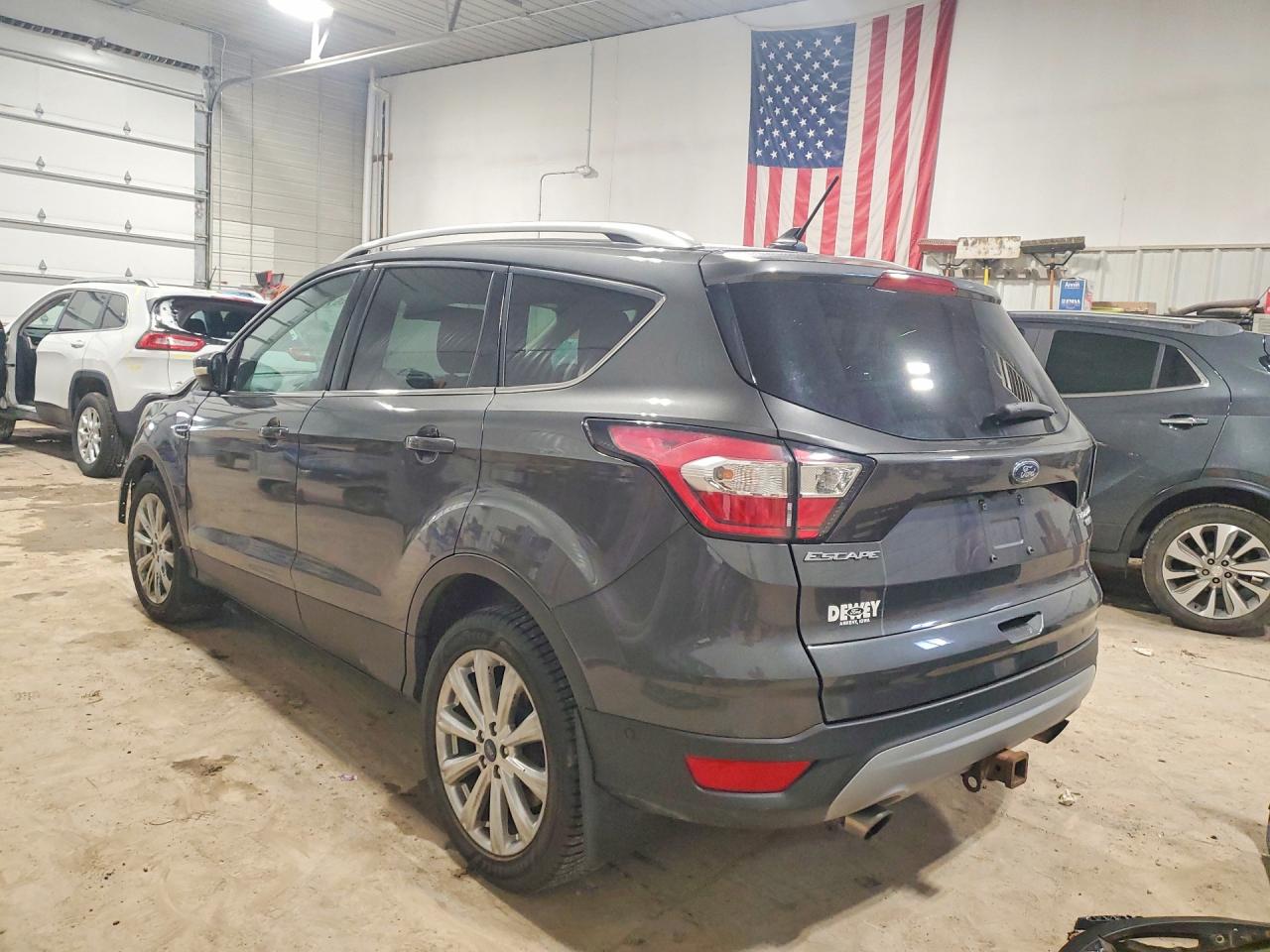 2018 FORD ESCAPE TITANIUM photo 2