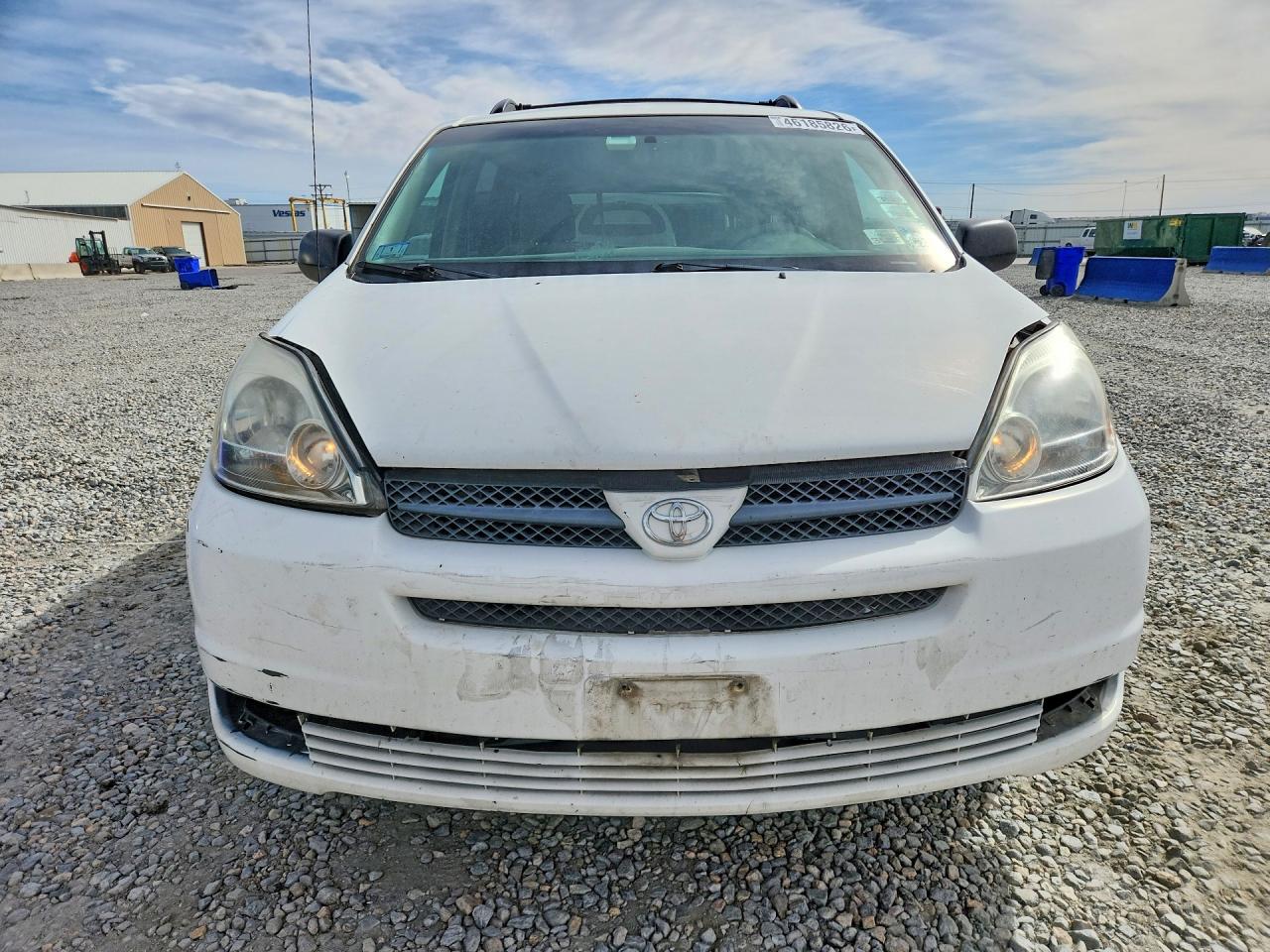 2004 TOYOTA SIENNA LE 8 PASSENGER photo 5