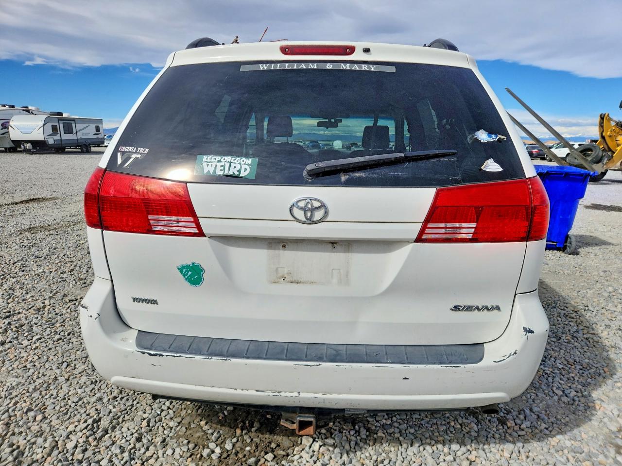 2004 TOYOTA SIENNA LE 8 PASSENGER photo 6