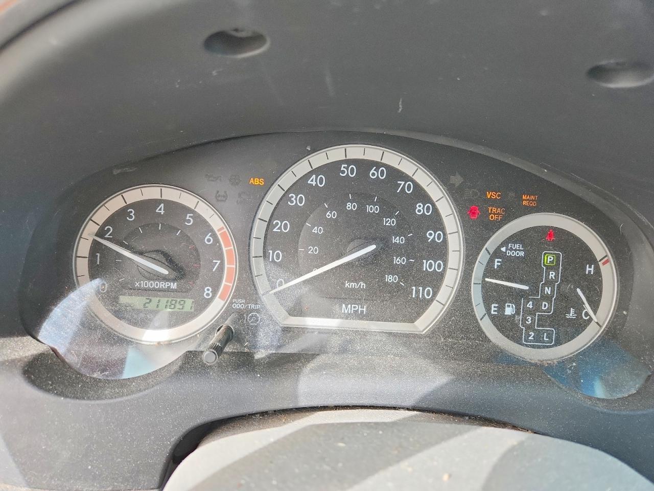 2004 TOYOTA SIENNA LE 8 PASSENGER photo 9