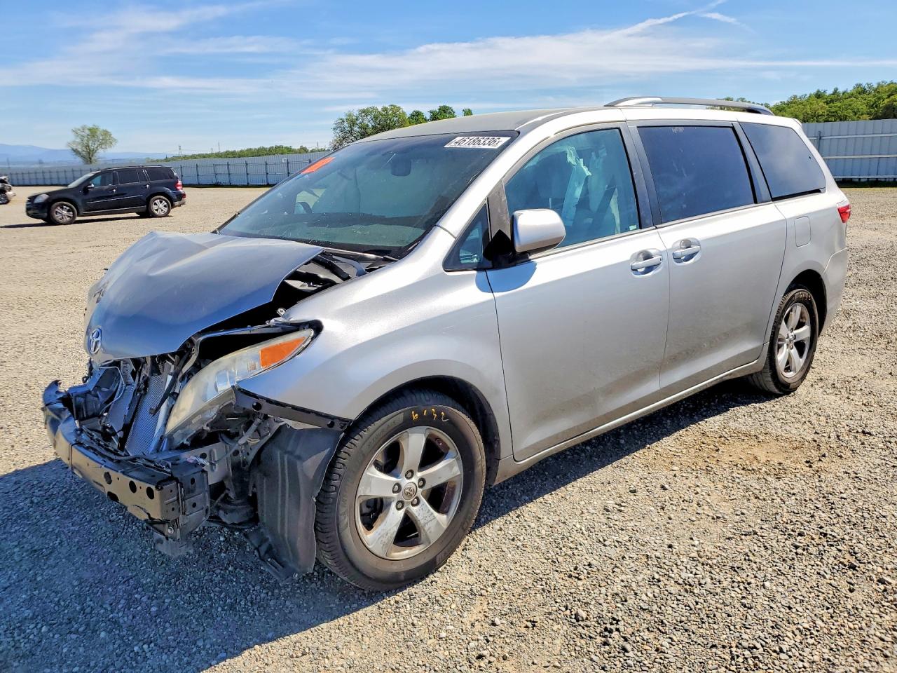 2016 TOYOTA SIENNA