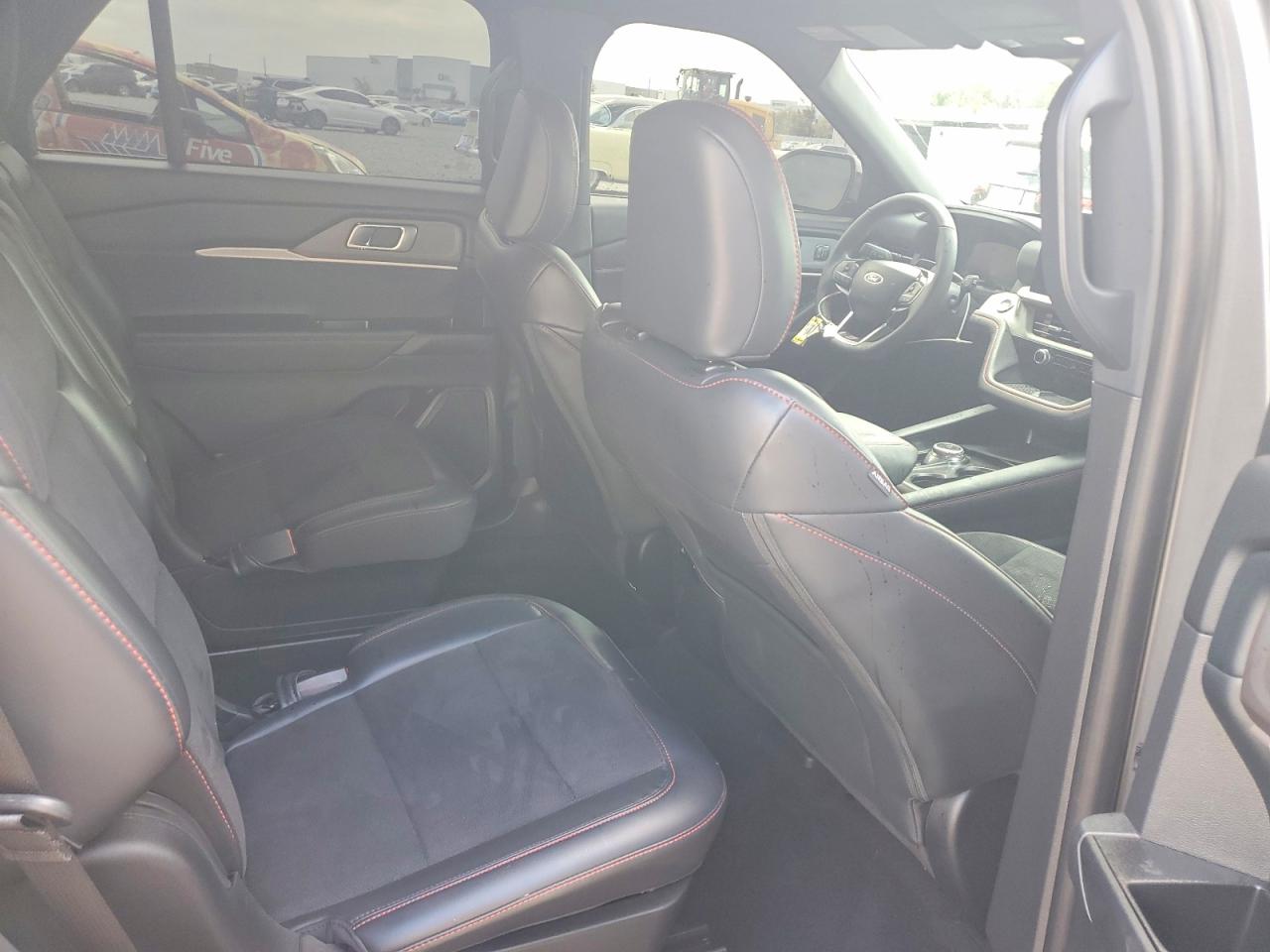 2025 FORD EXPLORER ST photo 11