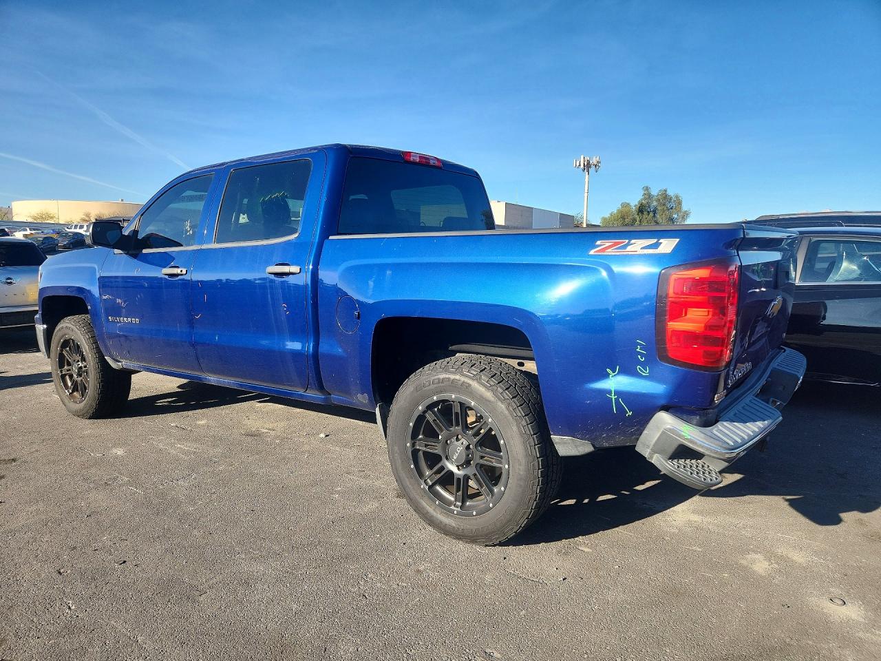2014 CHEVROLET SILVERADO K1500 LT photo 2
