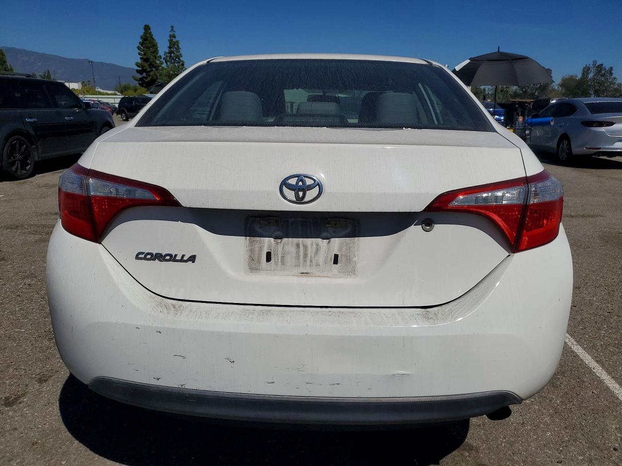2015 TOYOTA COROLLA L photo 11