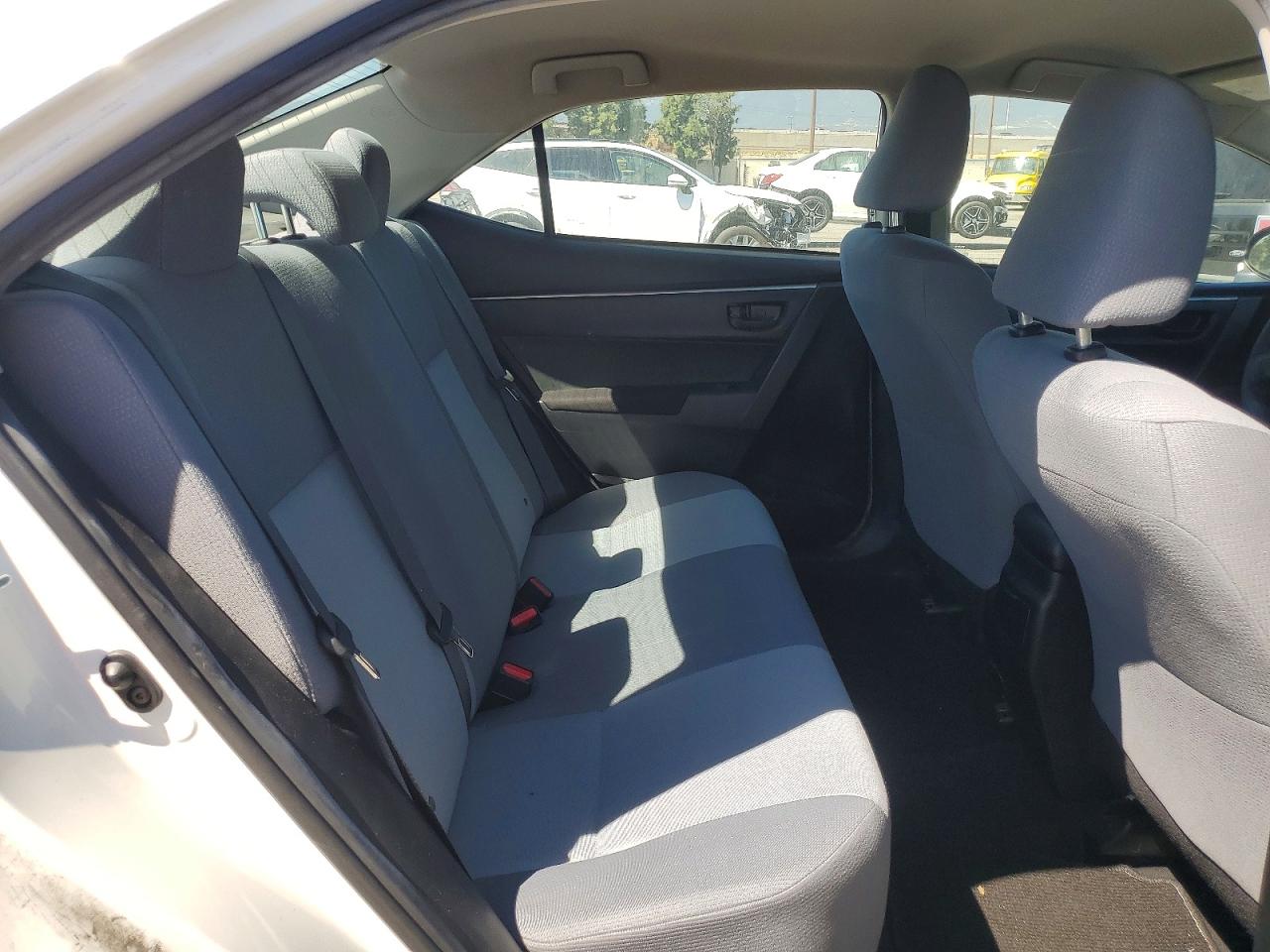 2015 TOYOTA COROLLA L photo 19