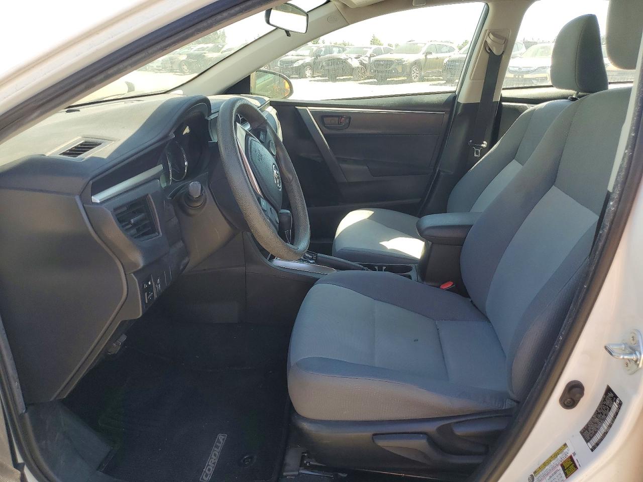 2015 TOYOTA COROLLA L photo 13