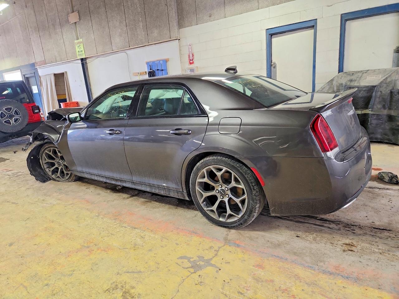 2018 CHRYSLER 300 S photo 3