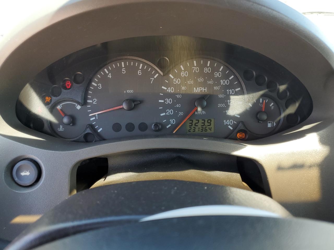 2005 FORD FOCUS ZX4 photo 25