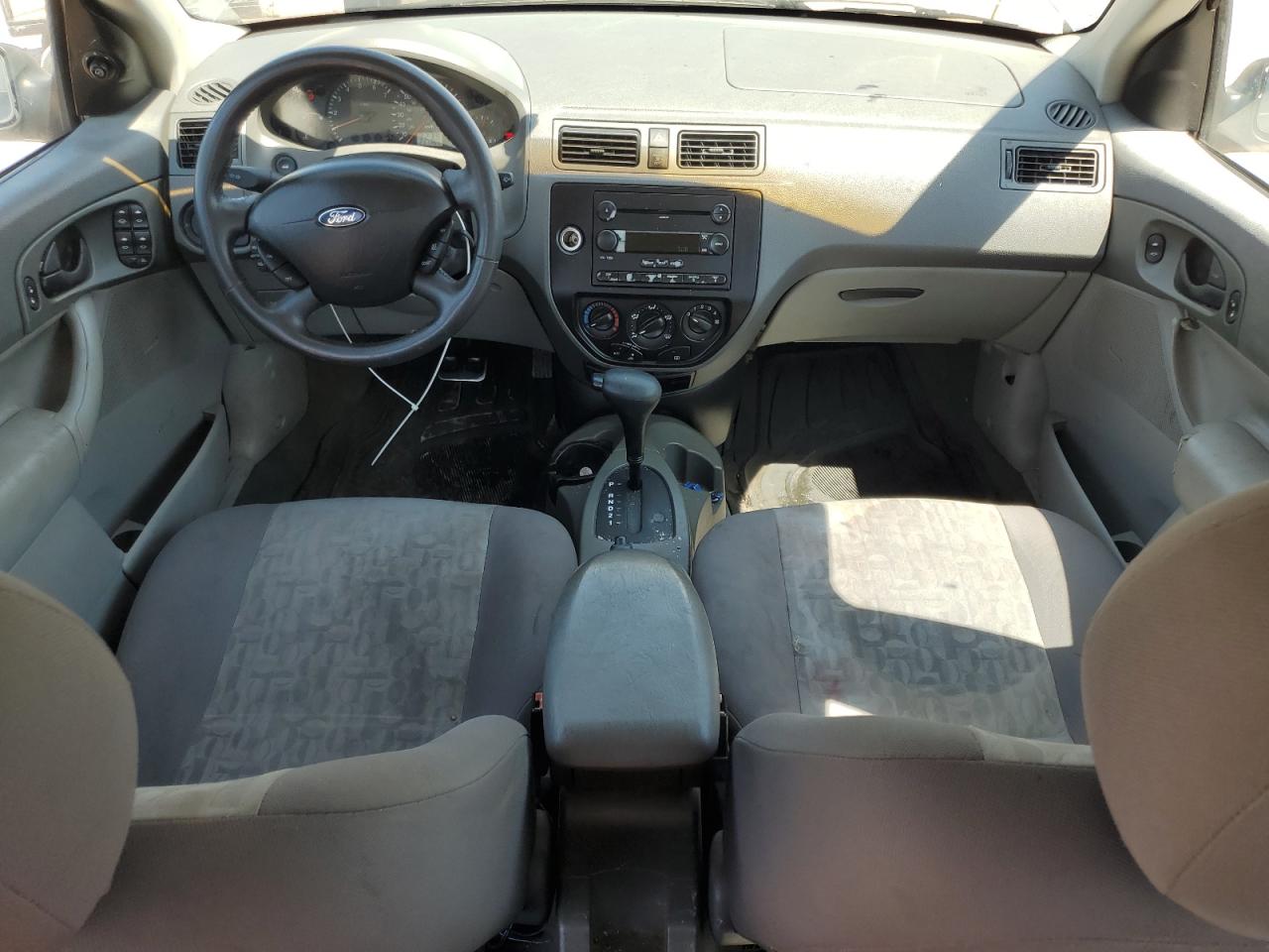2005 FORD FOCUS ZX4 photo 22