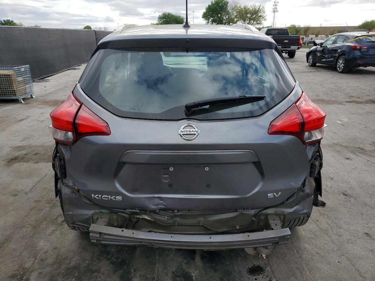 2018 NISSAN KICKS SV photo 11