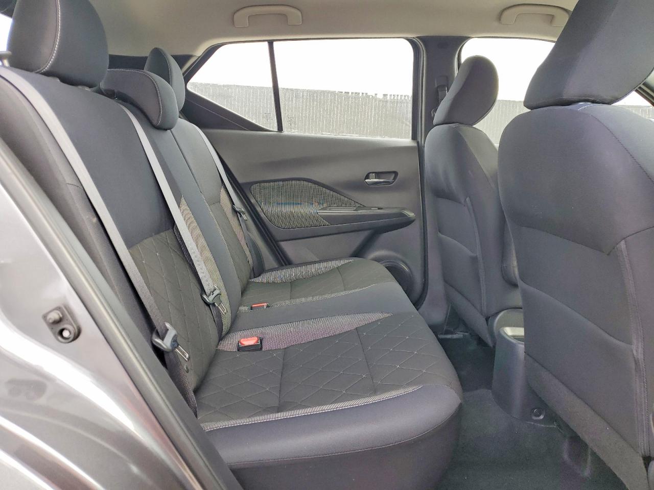 2018 NISSAN KICKS SV photo 21