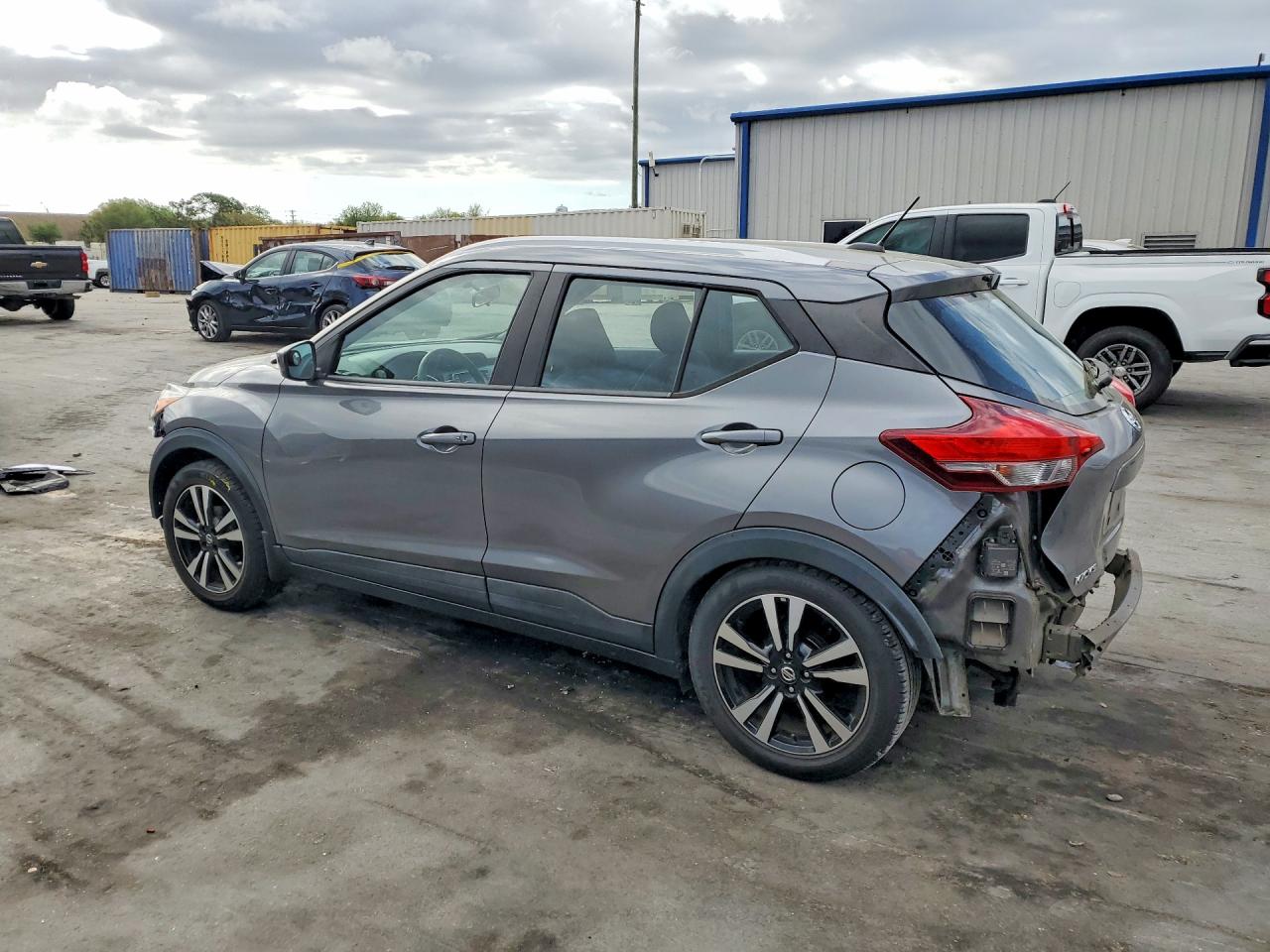 2018 NISSAN KICKS SV photo 3