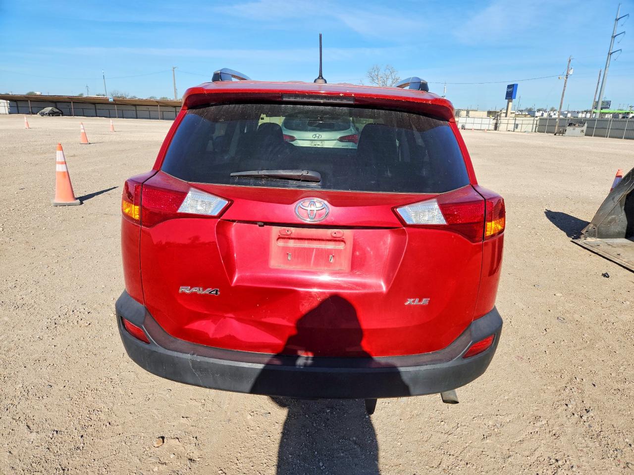 2015 TOYOTA RAV4 XLE photo 6