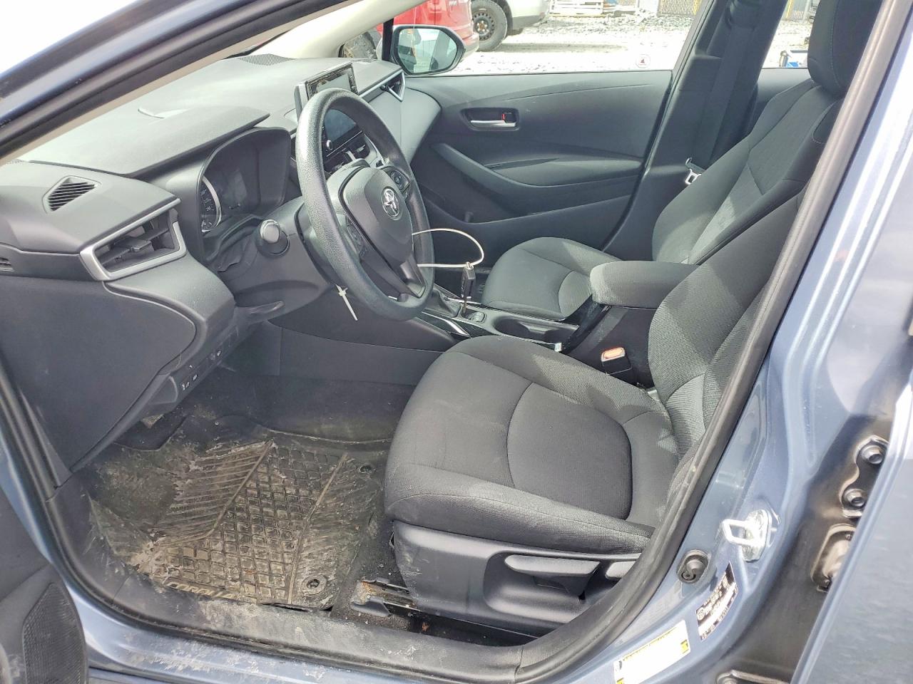 2021 TOYOTA COROLLA LE photo 13