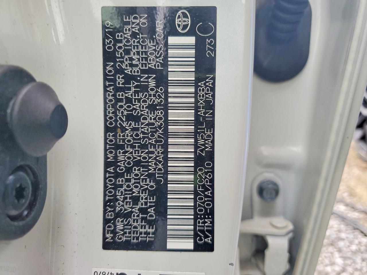 2019 TOYOTA PRIUS L ECO photo 12