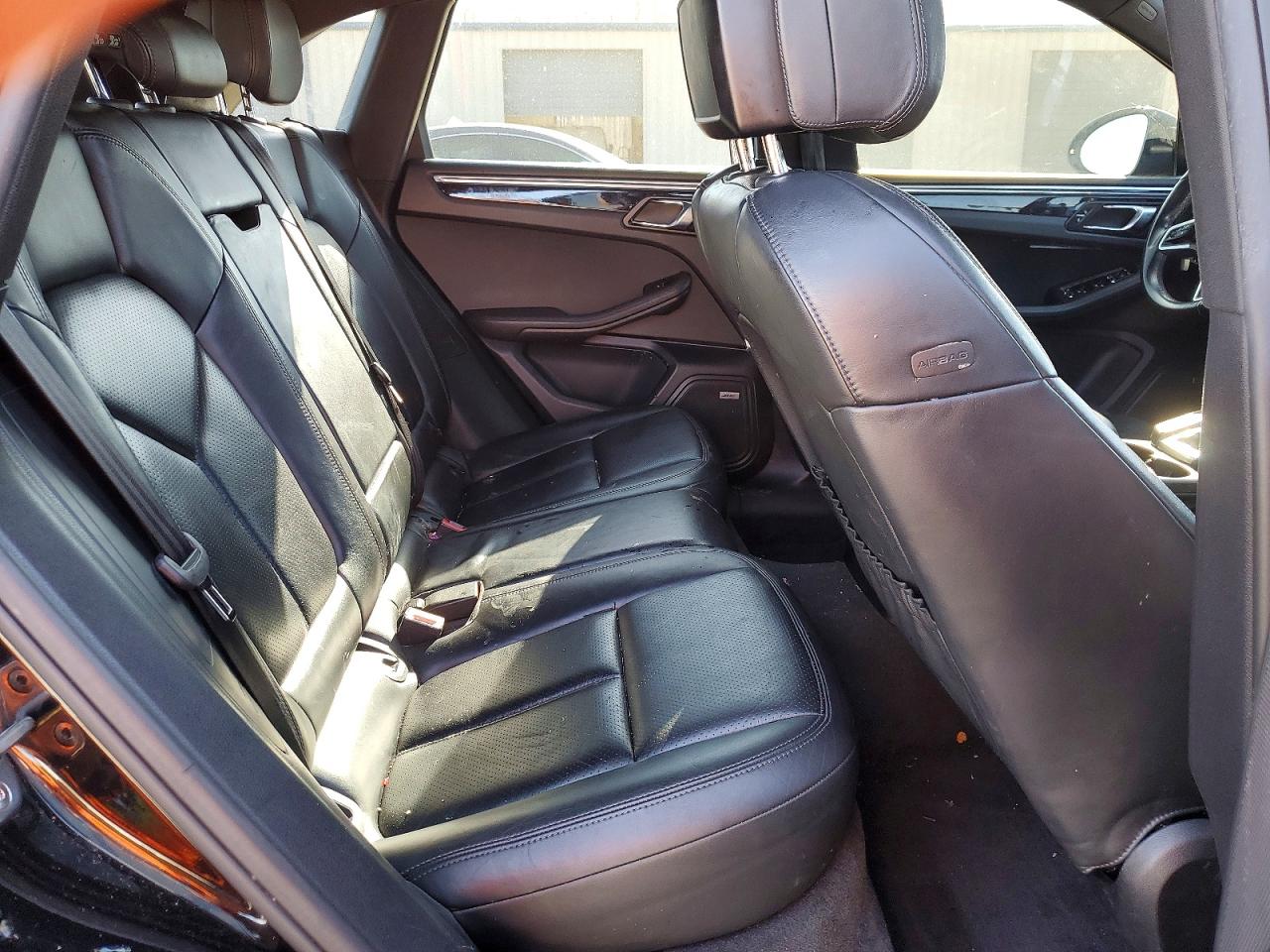 2018 PORSCHE MACAN S photo 11