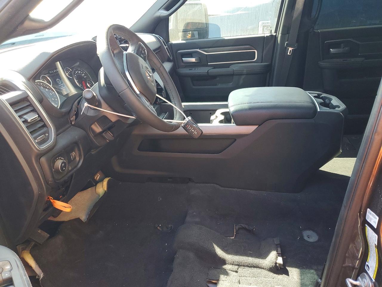 2025 RAM 2500 BIG HORN photo 7
