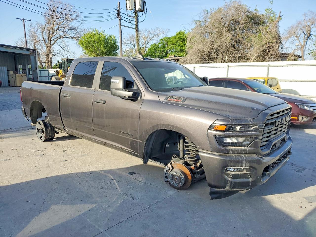 2025 RAM 2500 BIG HORN photo 4