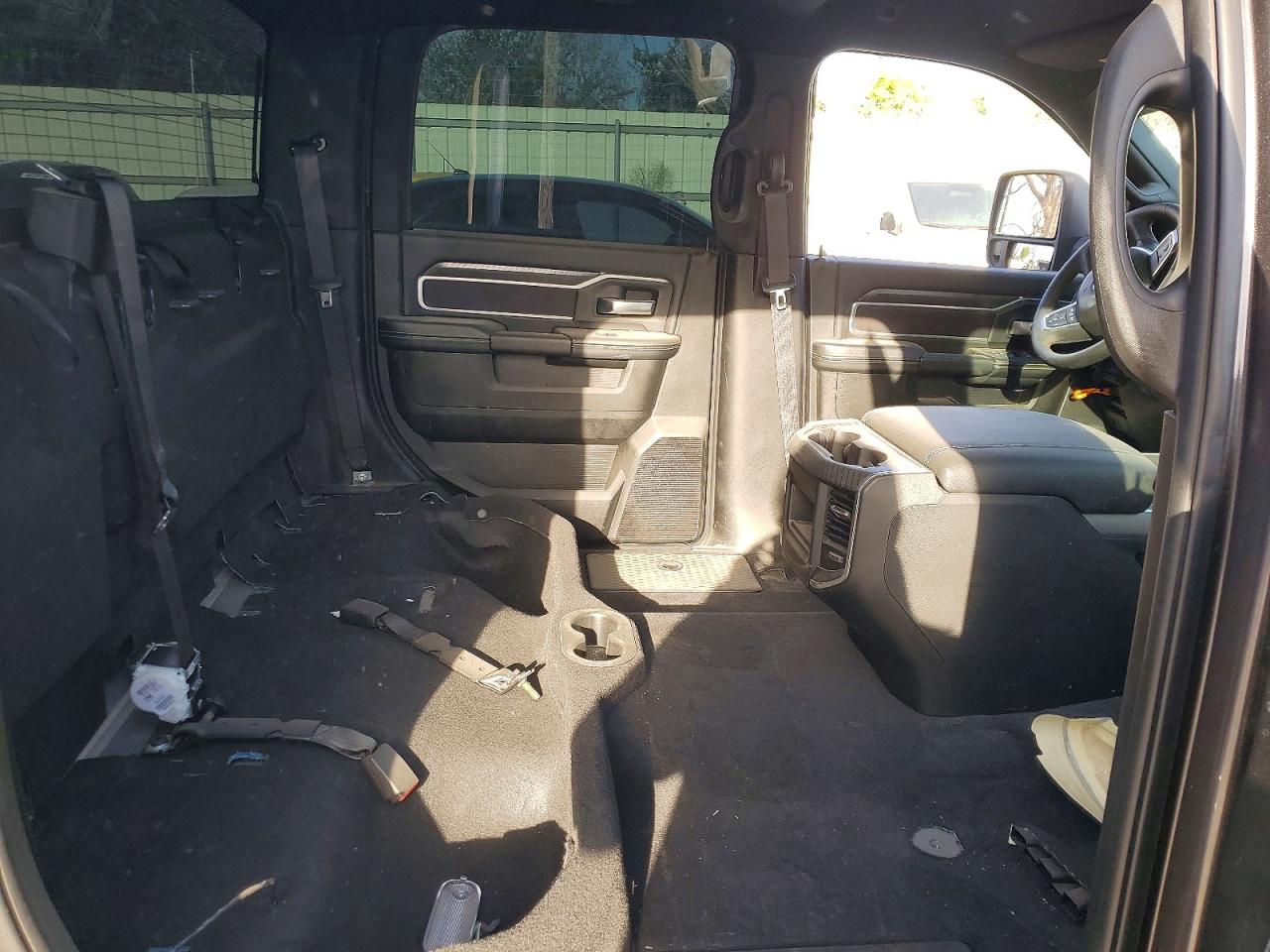 2025 RAM 2500 BIG HORN photo 10