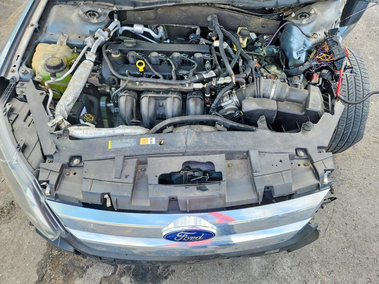2011 FORD FUSION SE photo 11