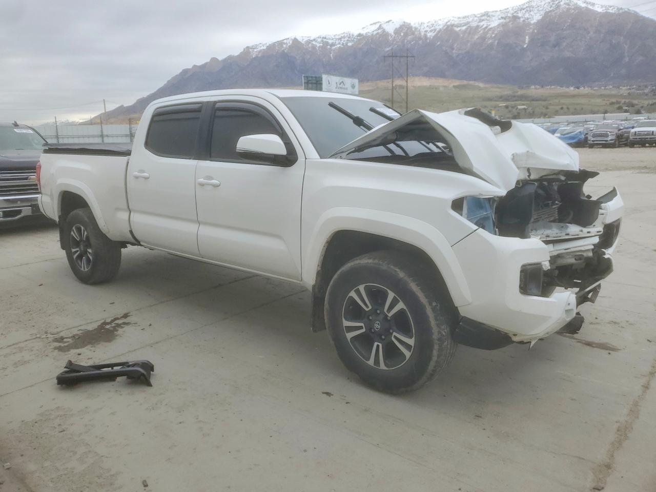 2019 TOYOTA TACOMA TRD SPORT photo 7
