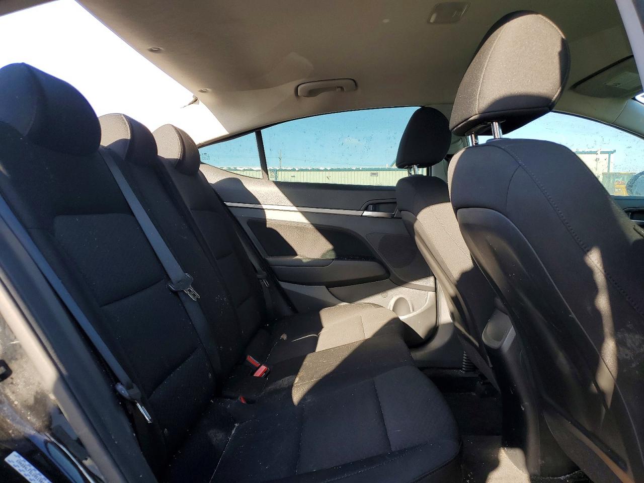 2020 HYUNDAI ELANTRA SEL photo 19
