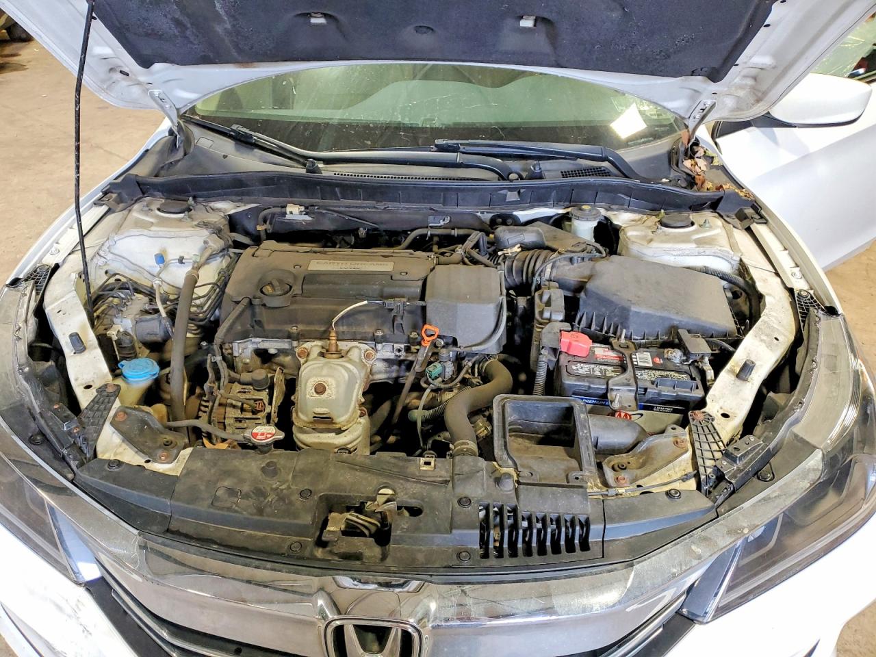 2016 HONDA ACCORD LX photo 11