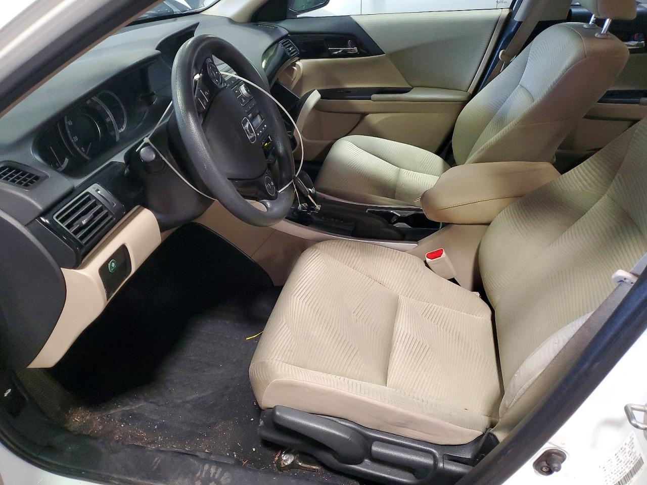 2016 HONDA ACCORD LX photo 7