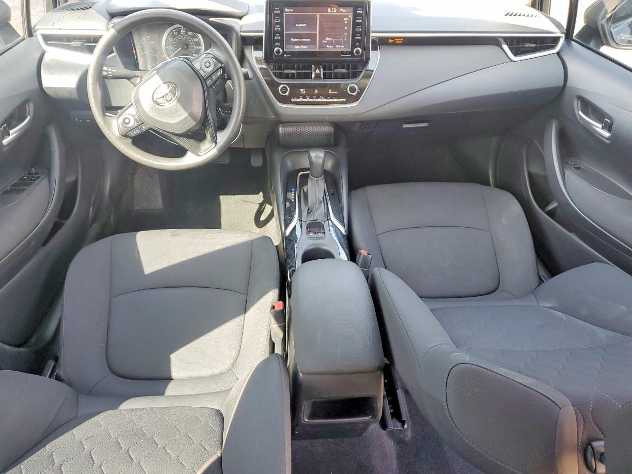 2021 TOYOTA COROLLA LE photo 22