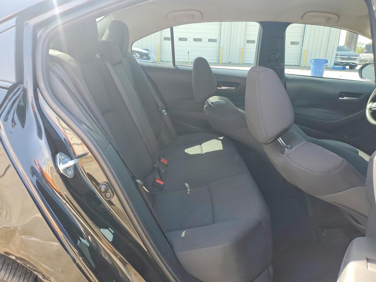 2021 TOYOTA COROLLA LE photo 28