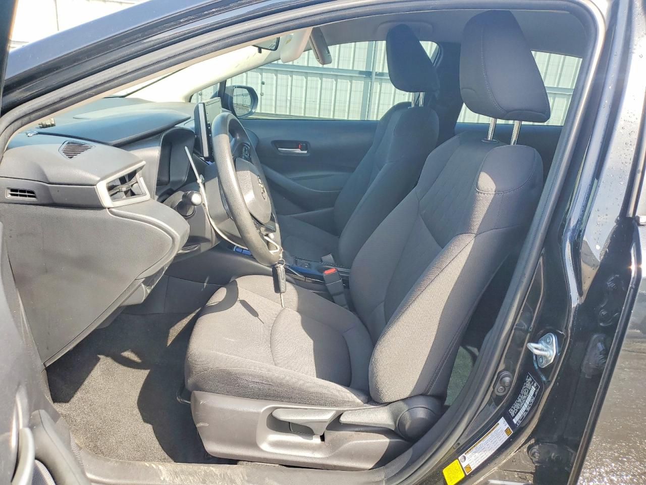 2021 TOYOTA COROLLA LE photo 19