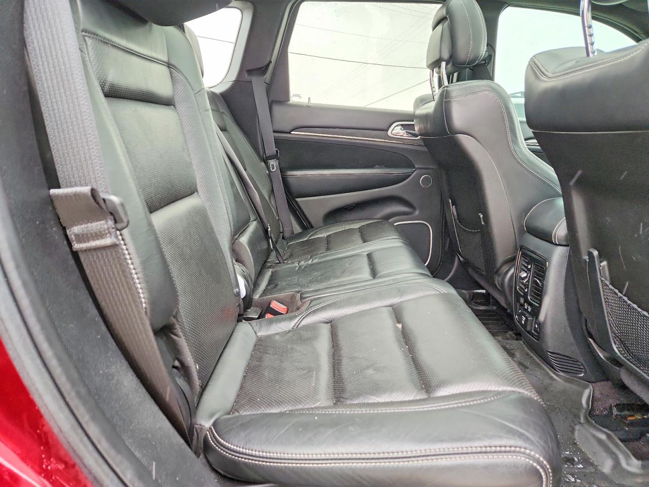 2016 JEEP GRAND CHEROKEE SRT-8 photo 21