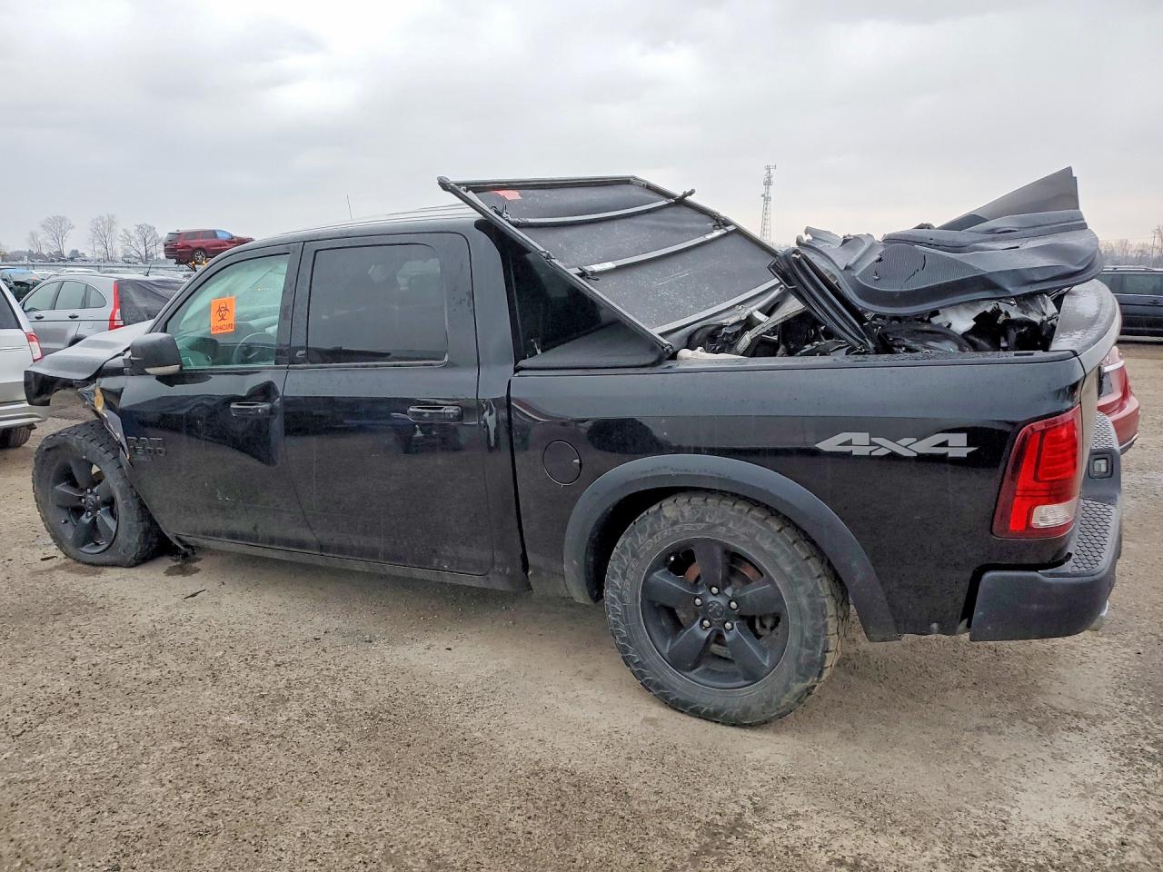 2019 RAM 1500 CLASSIC SLT photo 3