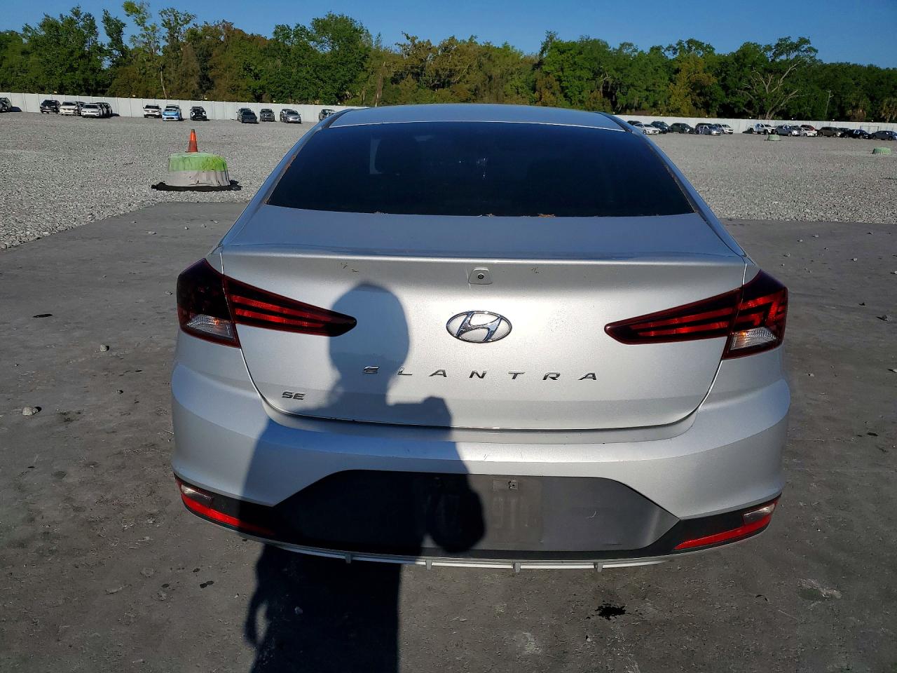 2019 HYUNDAI ELANTRA SE photo 16