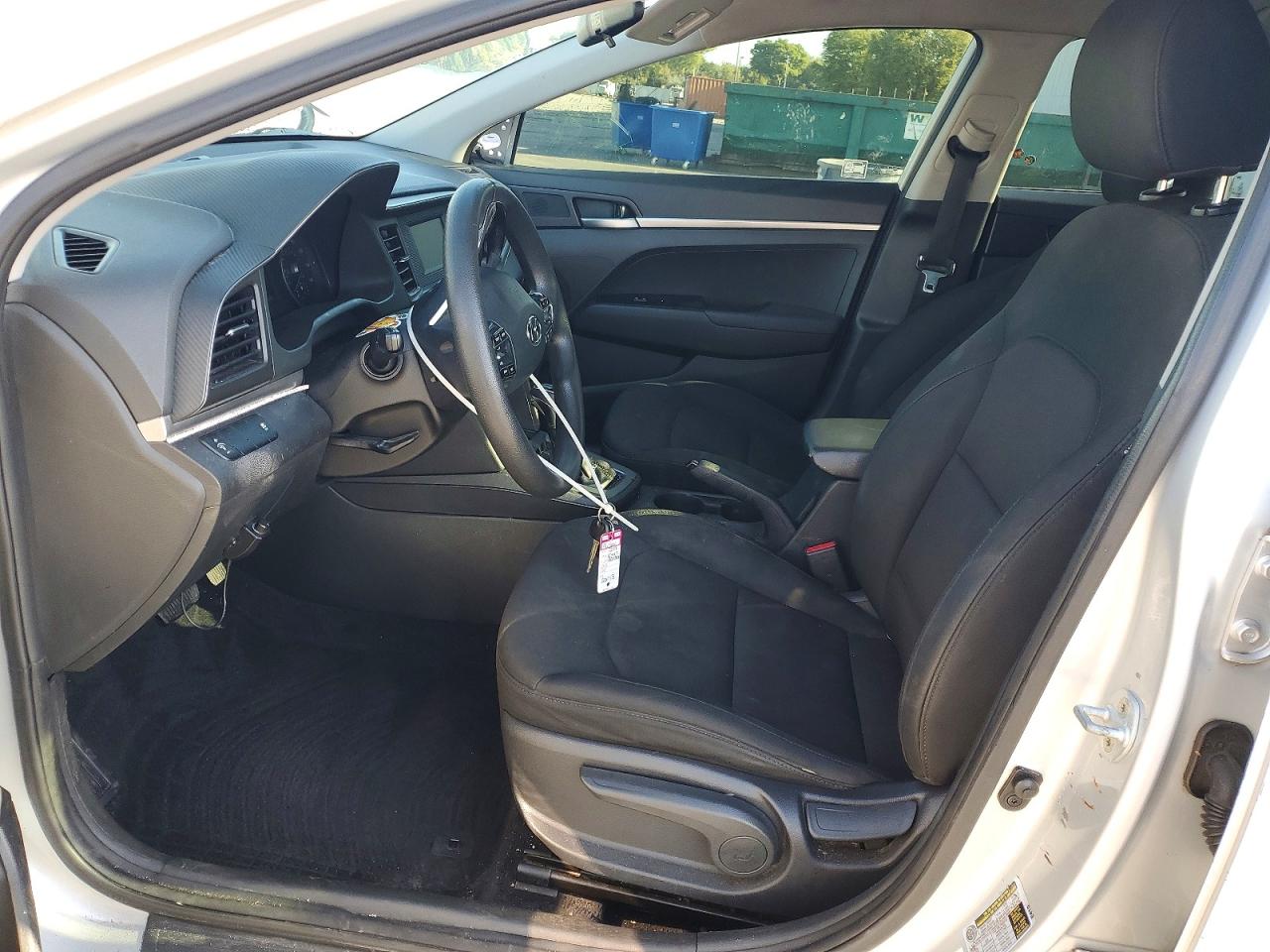2019 HYUNDAI ELANTRA SE photo 19
