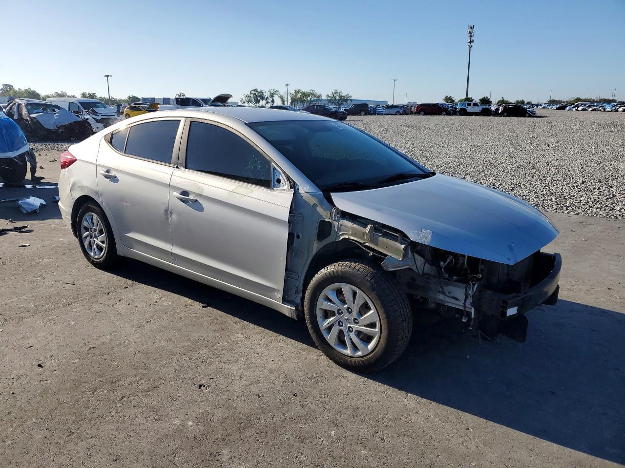 2019 HYUNDAI ELANTRA SE photo 10