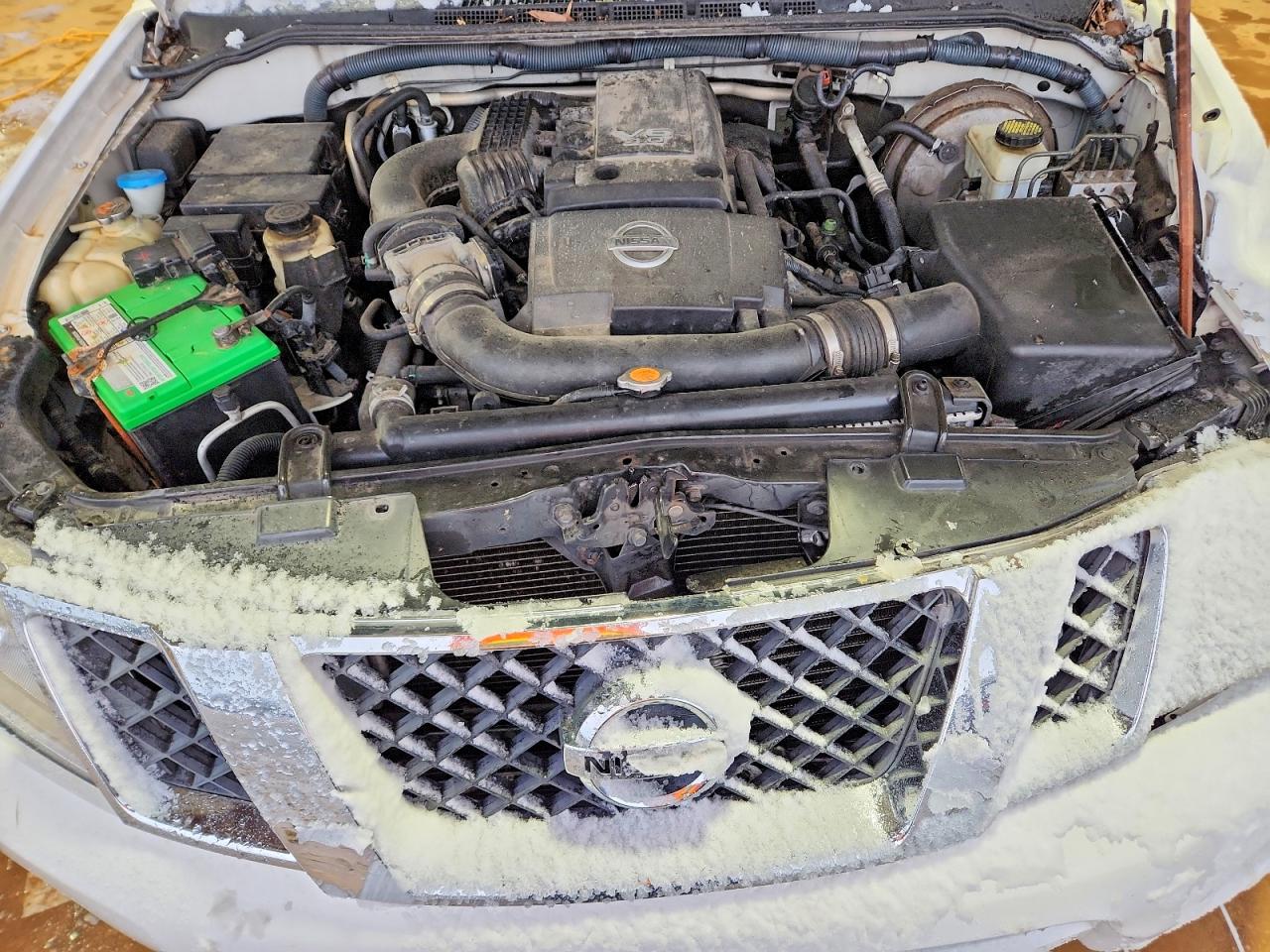 2011 NISSAN PATHFINDER S photo 23