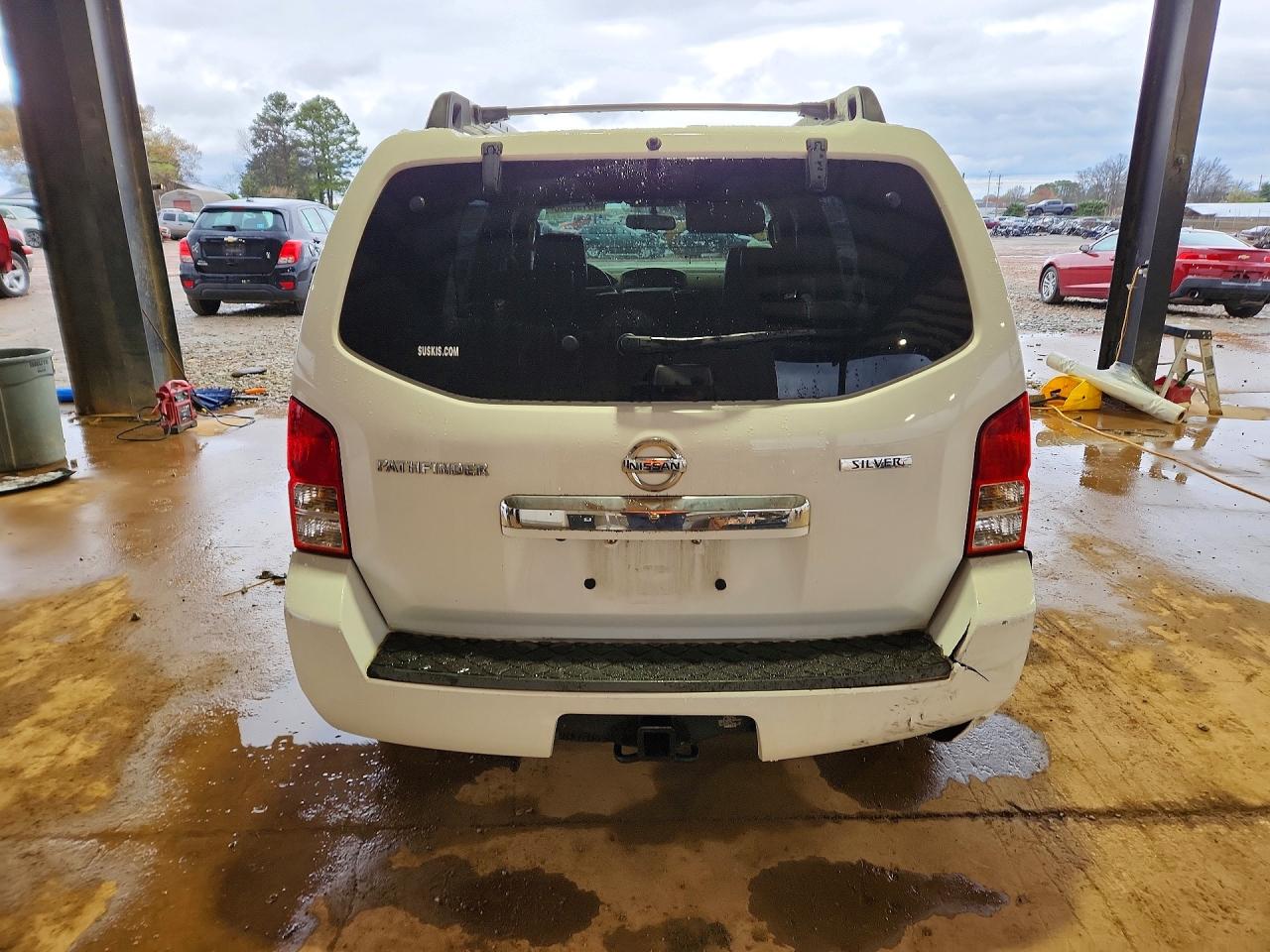 2011 NISSAN PATHFINDER S photo 11