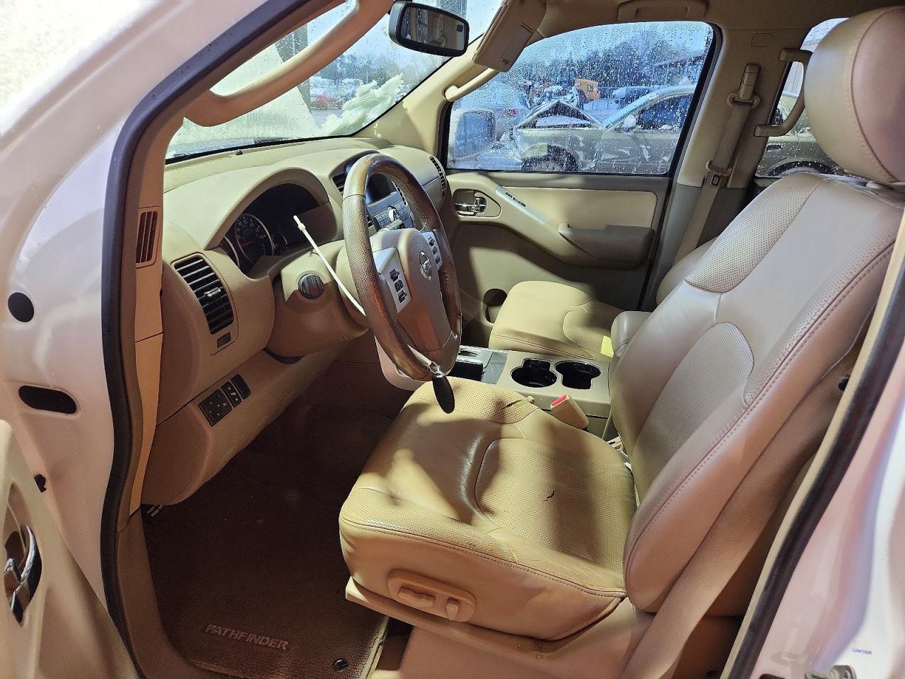 2011 NISSAN PATHFINDER S photo 13