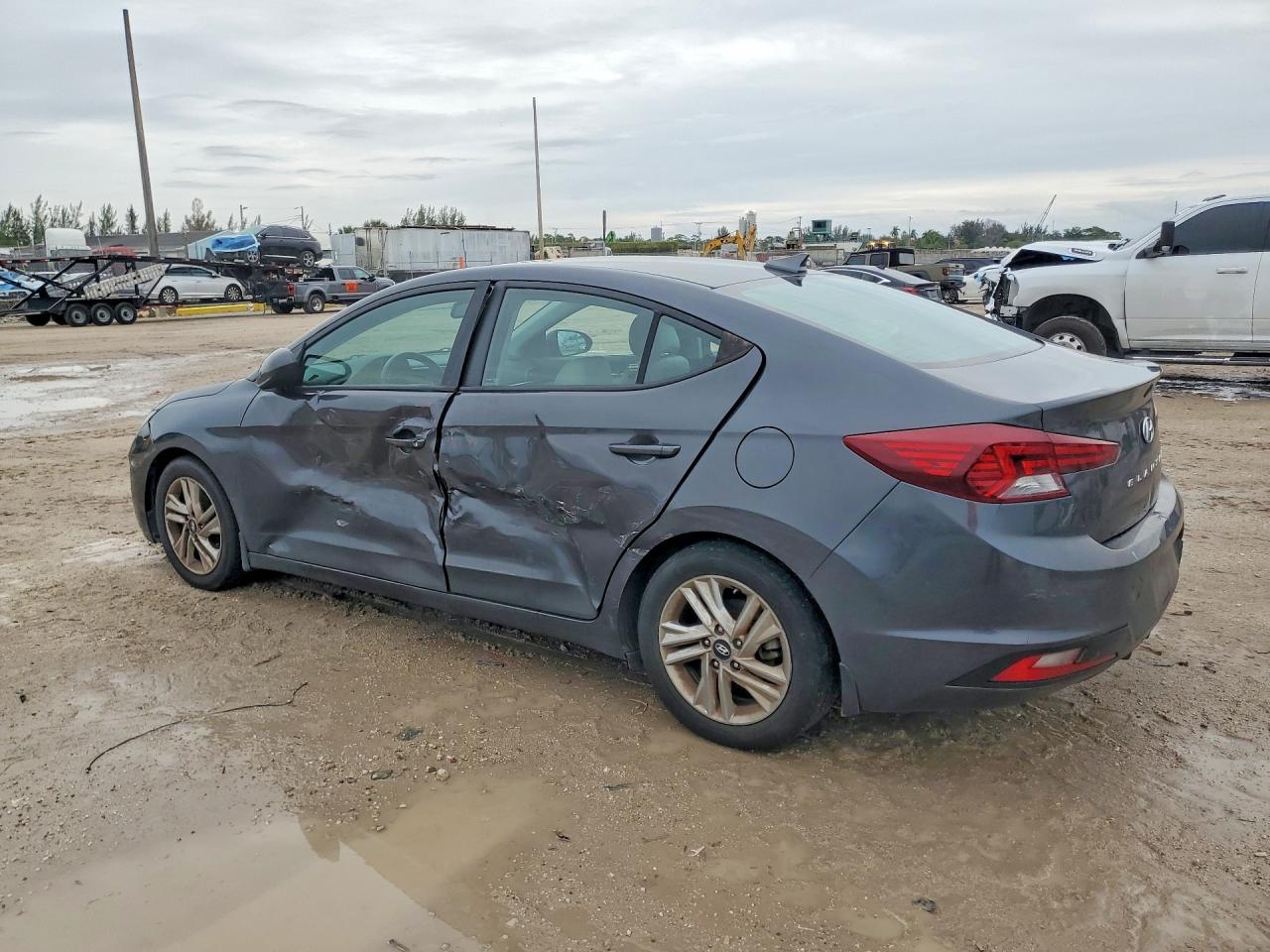 2020 HYUNDAI ELANTRA VALUE EDITION photo 2