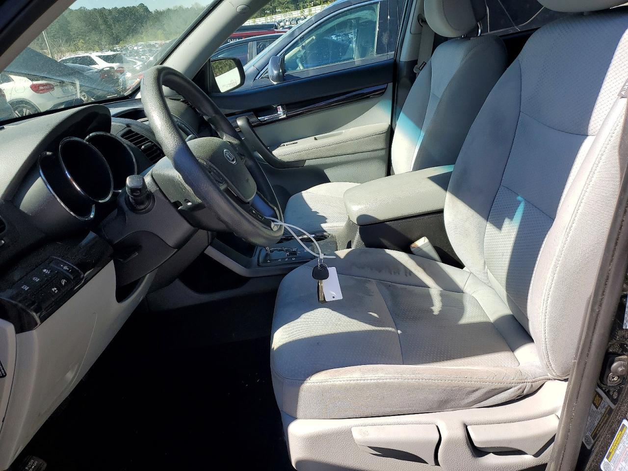 2011 KIA SORENTO LX photo 13