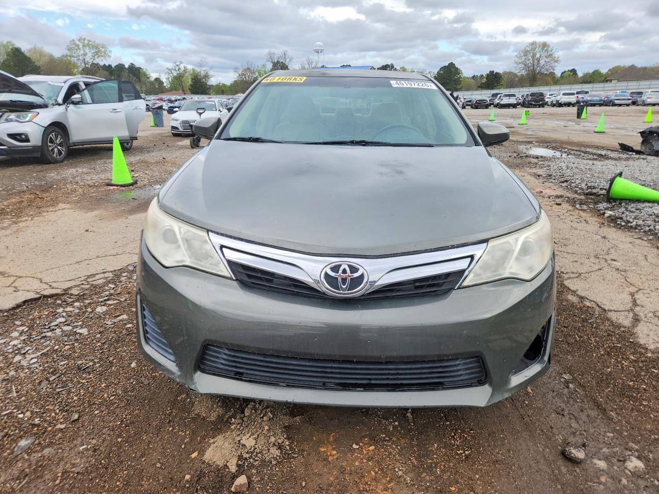 2012 TOYOTA CAMRY LE photo 5