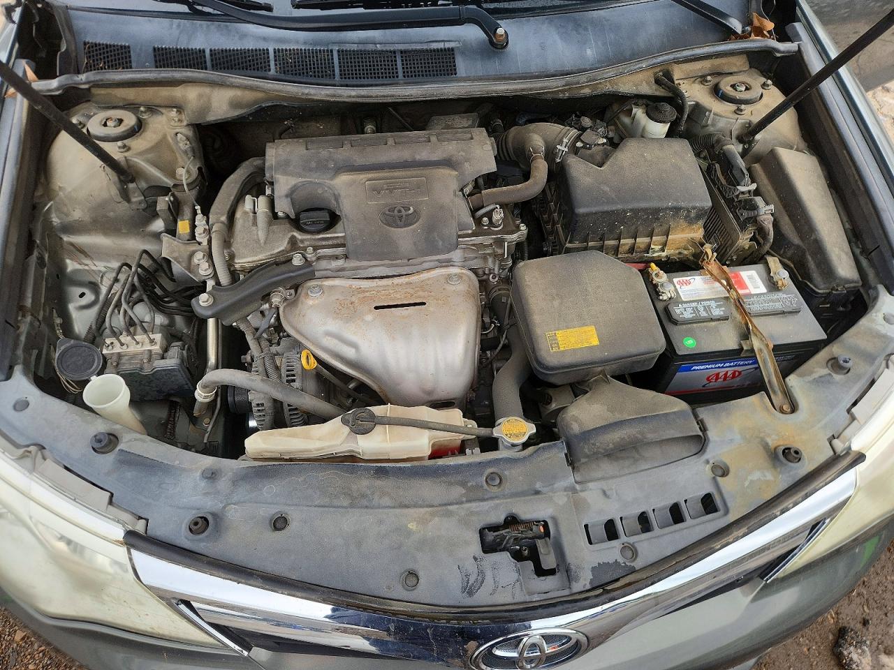 2012 TOYOTA CAMRY LE photo 11