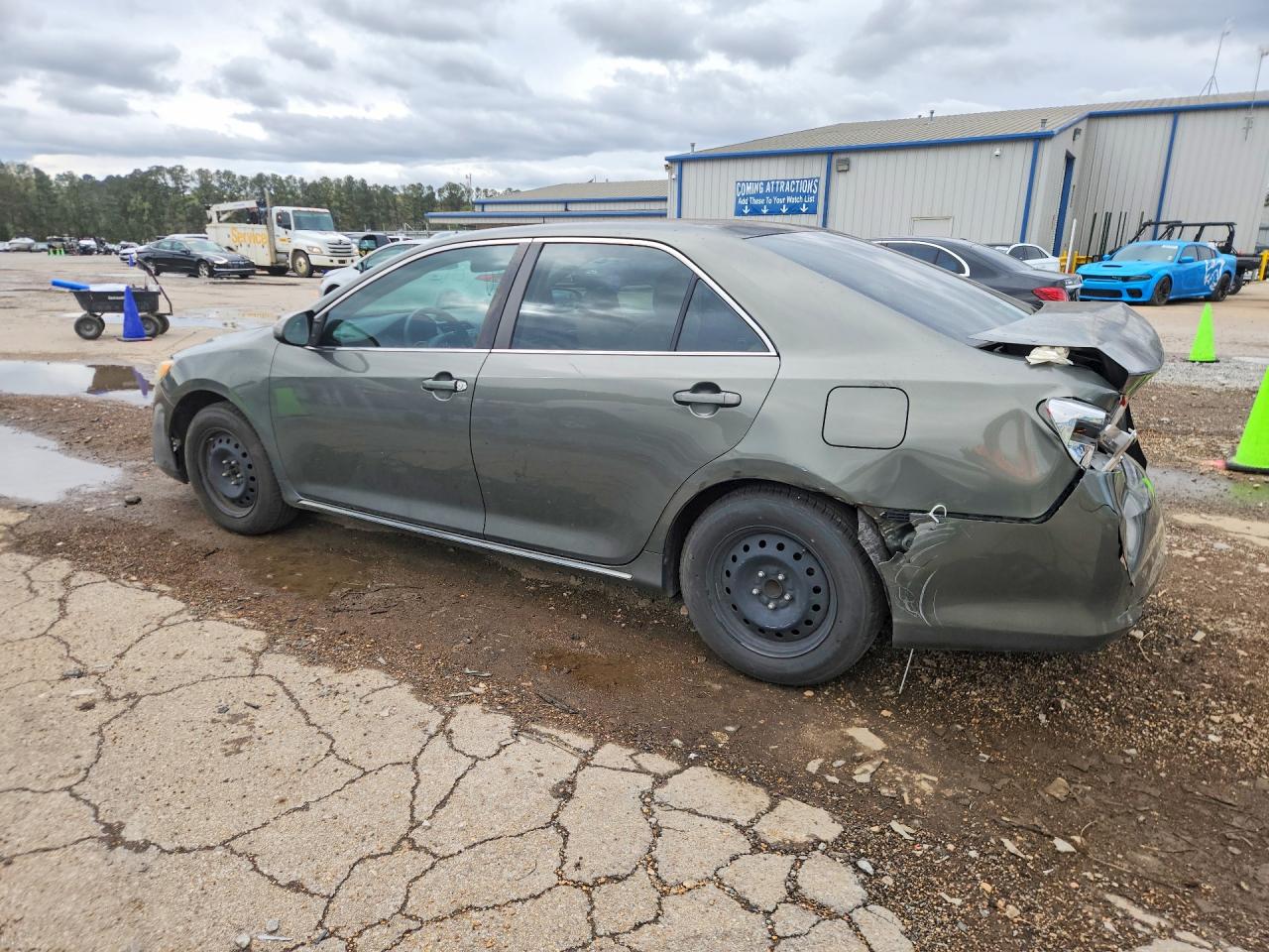 2012 TOYOTA CAMRY LE photo 2